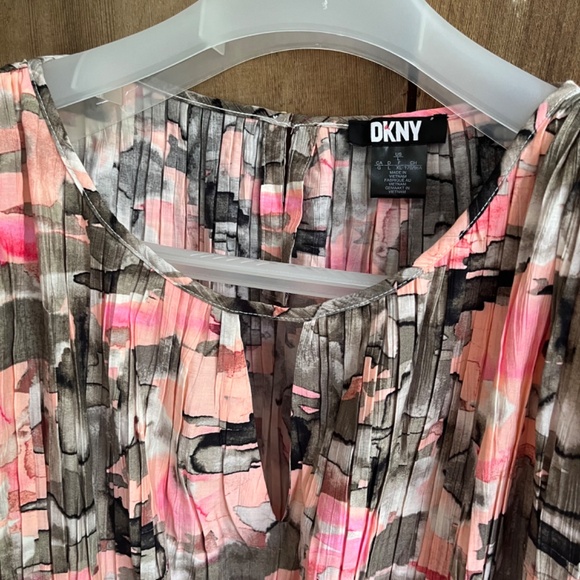 DKNY Women's Pink Printed Crewneck Pleated Peplum Fitted Blouse Top Size L, XL - Picture 6 of 17
